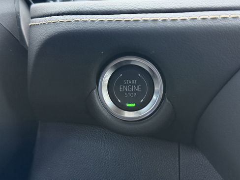 New 2026 Chevrolet Suburban Premier image 18