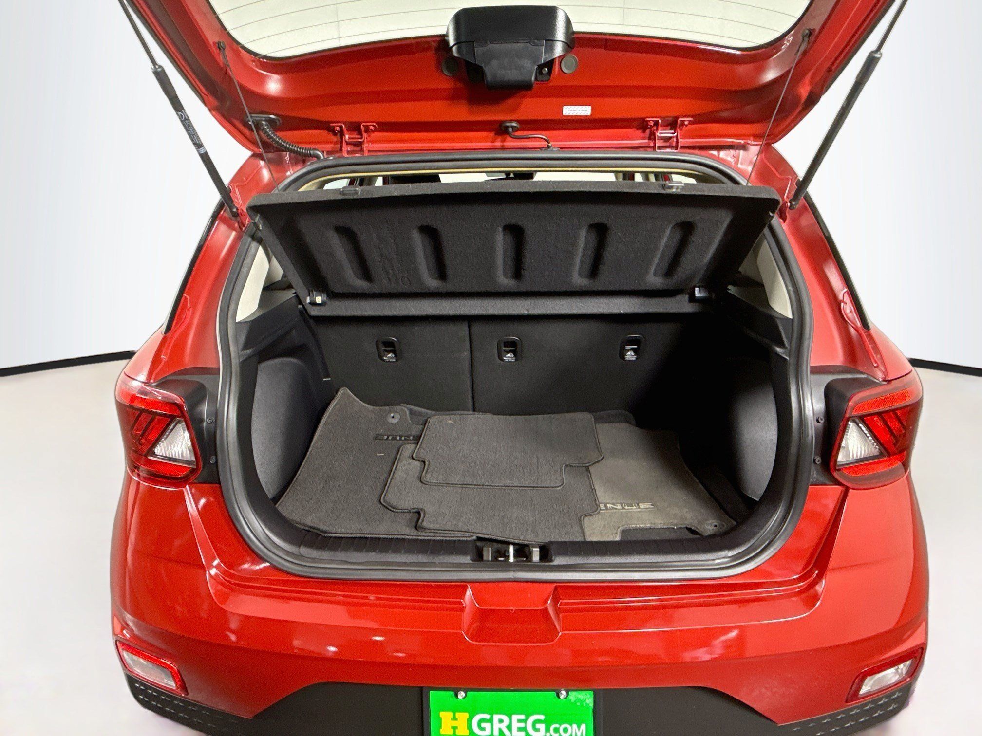 Used 2021 Hyundai Venue SE w/ Cargo Package FWD image 34