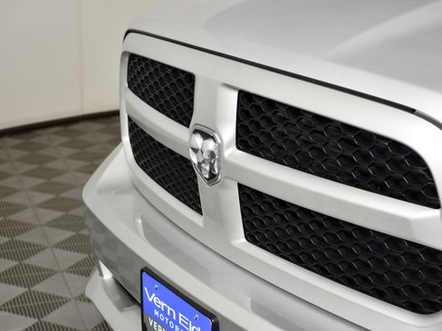 Used 2017 RAM 1500 Express w/ Express Value Package image 11