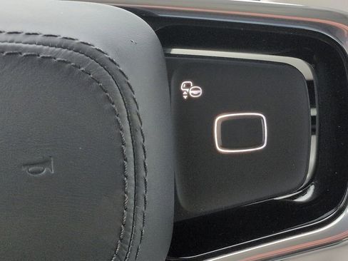 New 2026 Lincoln Navigator Premiere AWD/4WD image 24