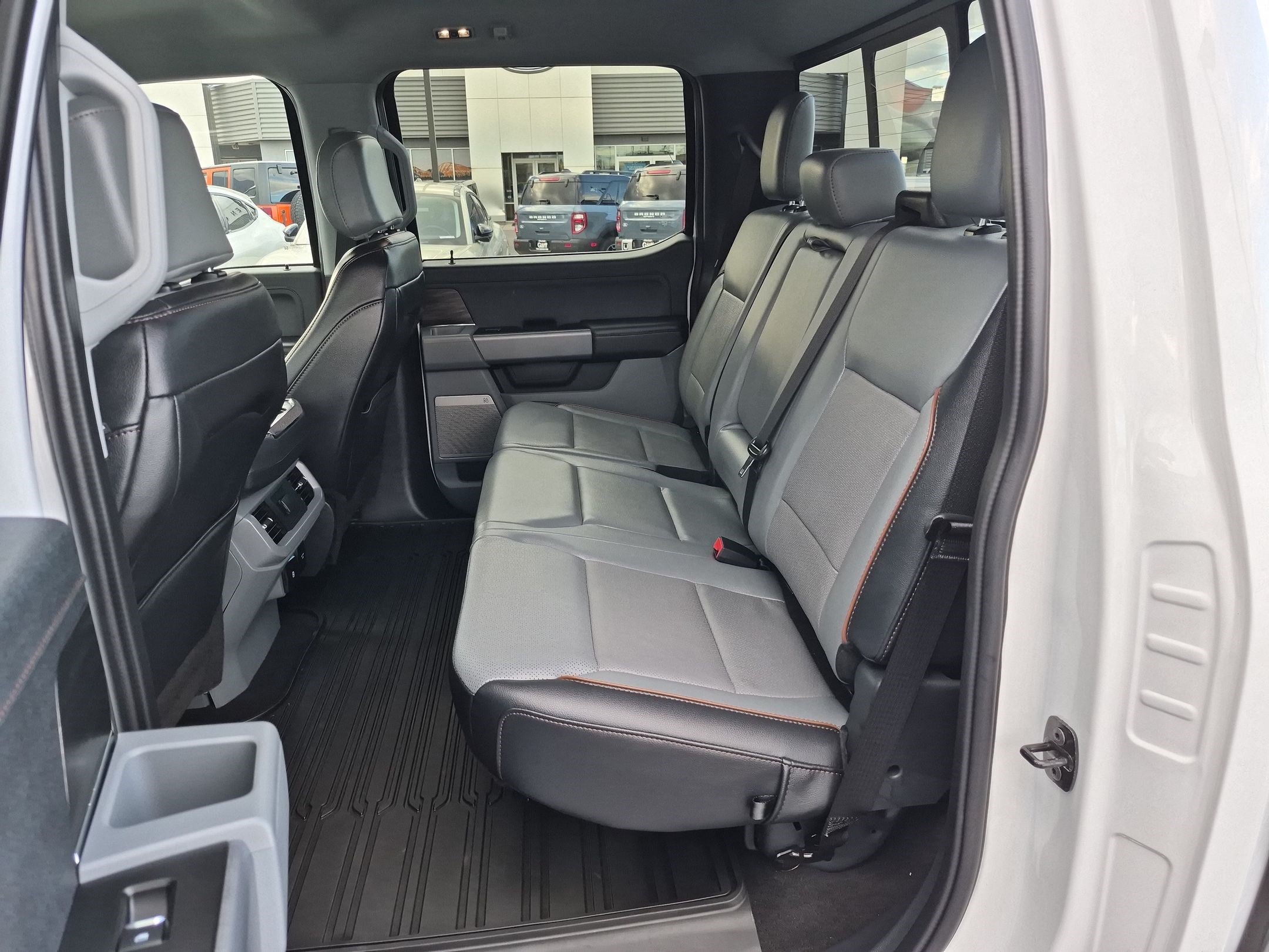 Used 2024 Ford F150 Lariat w/ Tow/Haul Package AWD/4WD image 30