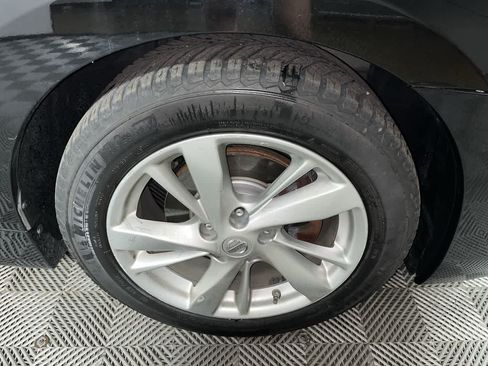 Used 2013 Nissan Altima 2.5 SL w/ Technology Pkg FWD image 10