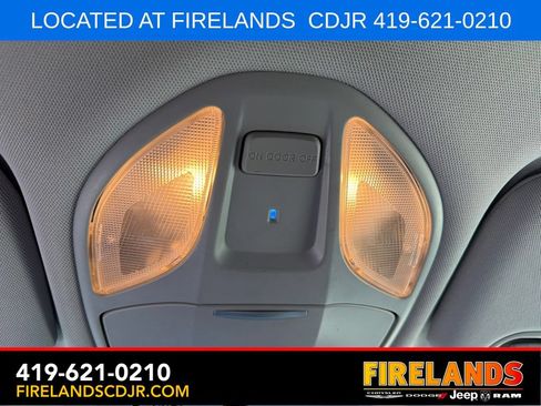 Used 2014 Hyundai Santa Fe Sport w/ Premium Equipment Package 03 FWD image 26