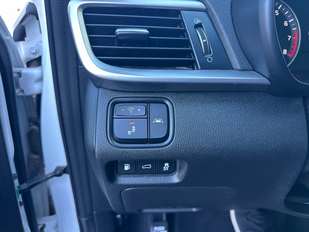 Used 2019 Kia Optima S FWD image 19