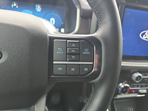 Used 2025 Ford F150 Platinum w/ FX4 Off-Road Package image 17