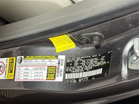 Used 2011 Toyota Sienna LE image 18