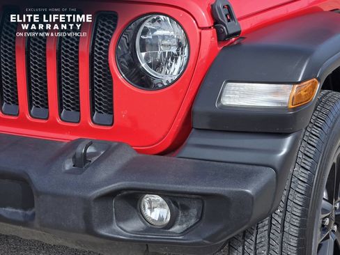 Used 2022 Jeep Wrangler Unlimited Sport AWD/4WD image 7