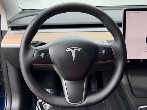 Used 2023 Tesla Model 3 Standard Range RWD image 47