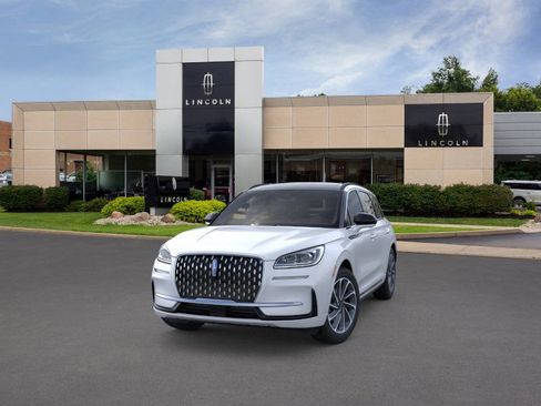 New 2026 Lincoln Corsair Grand Touring image 3