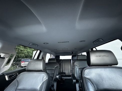 Used 2020 GMC Yukon XL Denali image 17