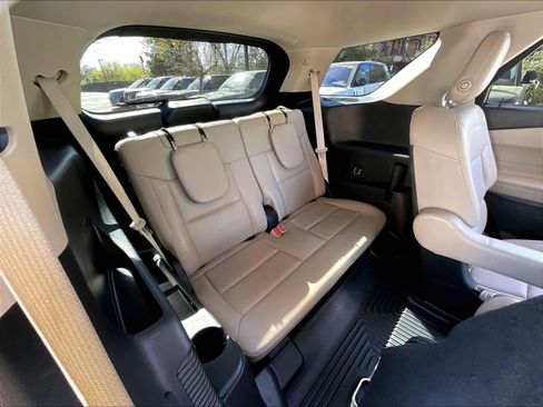 Used 2020 Ford Explorer XLT w/ Equipment Group 202A image 29