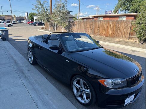 Used 2008 BMW 135i Convertible image 45