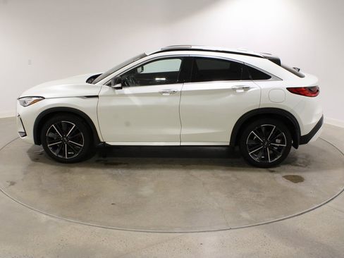 Used 2023 INFINITI QX55 Essential image 2