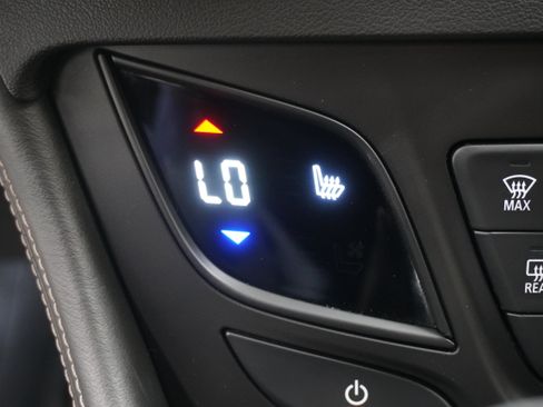 Used 2017 Buick Envision Essence FWD image 22