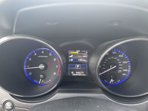 Used 2016 Subaru Outback 2.5i Limited AWD/4WD image 2
