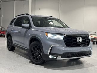 New 2025 Honda Pilot Touring video 2