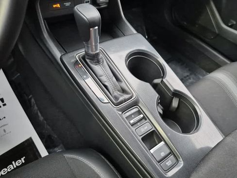 Used 2024 Honda Civic Sport image 13
