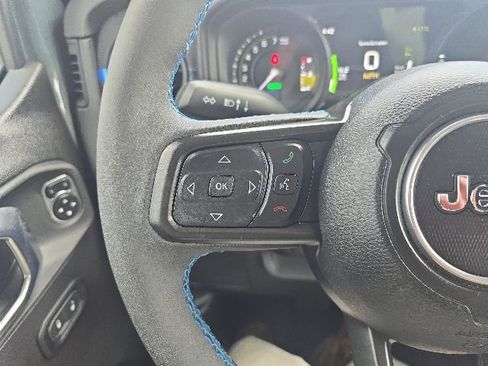 Used 2025 Jeep Wrangler Unlimited Rubicon 4xe w/ Safety Group AWD/4WD image 15
