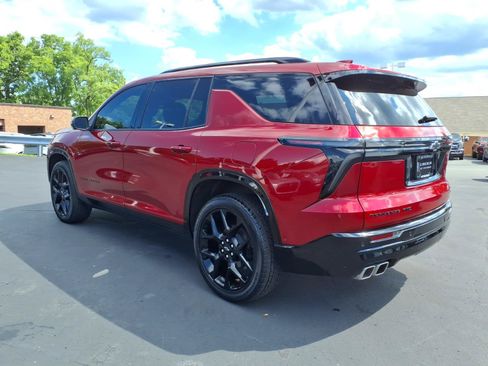 Used 2025 Chevrolet Traverse RS AWD/4WD image 5