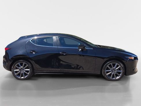 Used 2022 MAZDA MAZDA3 s FWD image 6