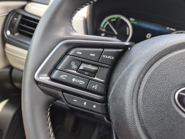 Used 2025 Subaru Forester Limited AWD/4WD image 32