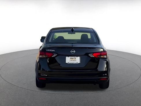 Used 2025 Nissan Versa SV image 12