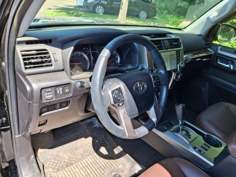 Used 2023 Toyota 4Runner Limited RWD image 10