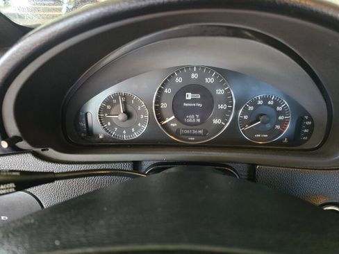 Used 2009 Mercedes-Benz CLK 350 Coupe image 18