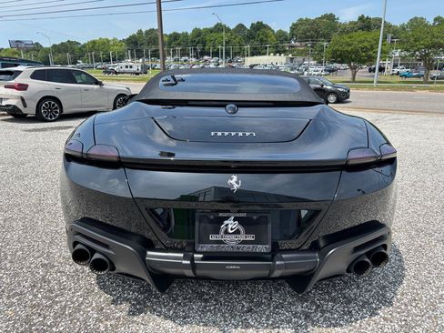 Used 2025 Ferrari Roma Spider RWD image 23