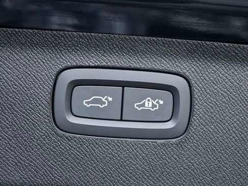 Used 2026 Volvo XC90 B6 Plus w/ Protection Package Premier image 35