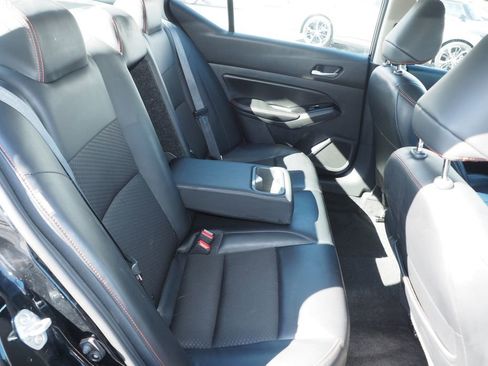 Used 2024 Nissan Altima 2.5 SR image 18