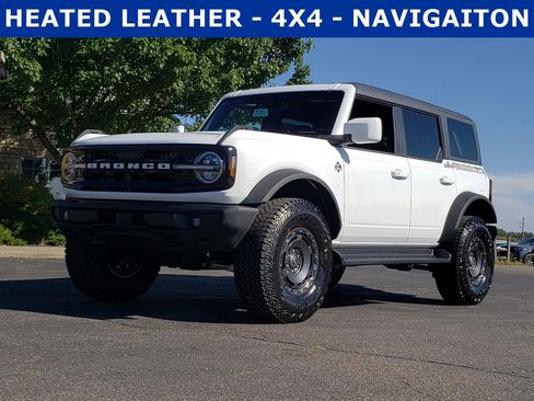 New 2025 Ford Bronco Outer Banks w/ Sasquatch Package image 1