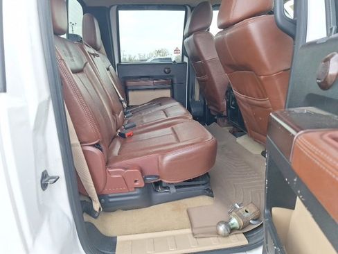 Used 2011 Ford F250 King Ranch w/ King Ranch w/Chrome Pkg image 12