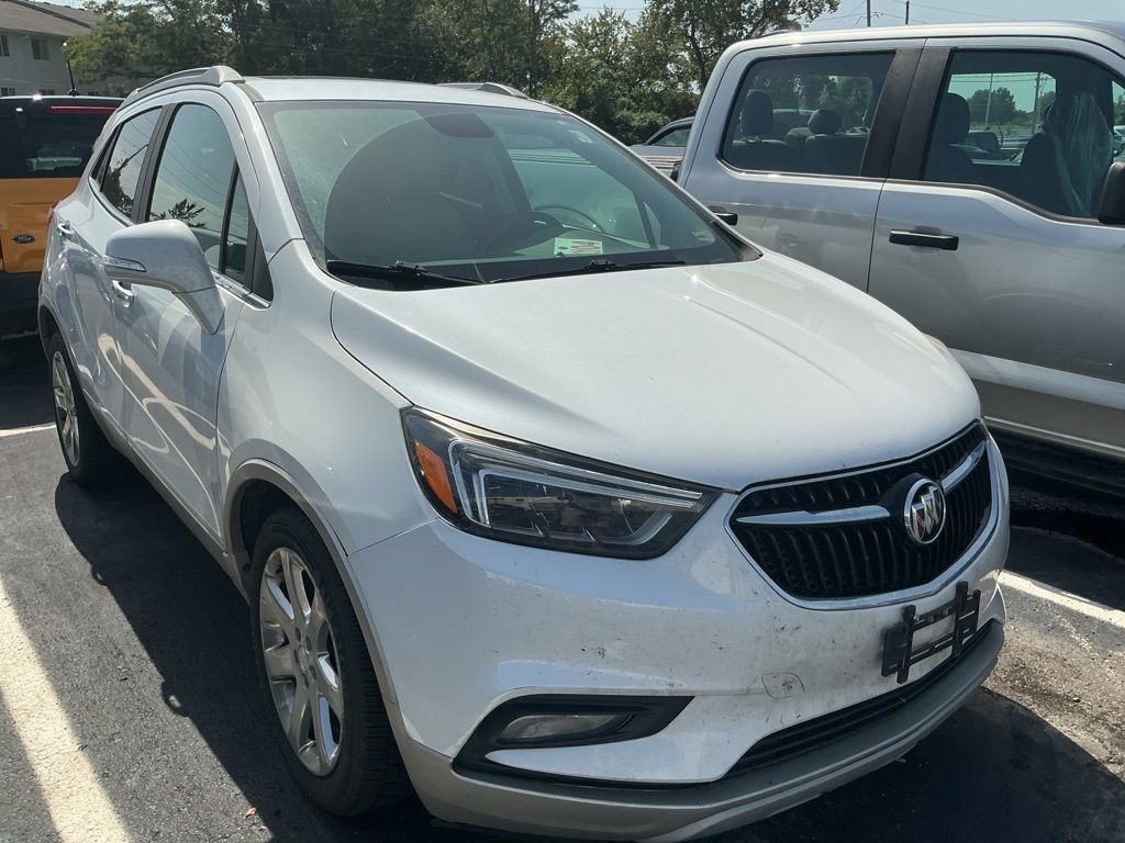 Used 2018 Buick Encore Essence w/ Experience Buick Package FWD image 6