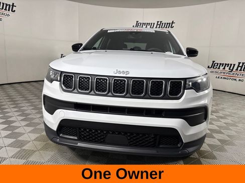 Used 2023 Jeep Compass Sport AWD/4WD image 3
