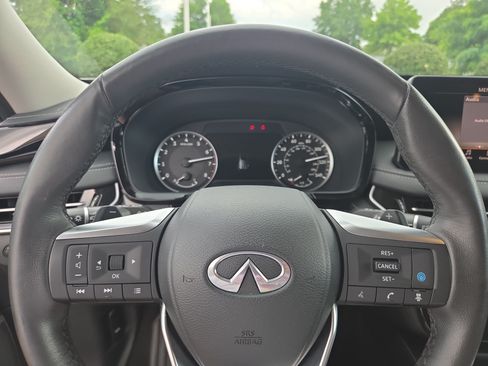 Used 2023 INFINITI QX60 Pure AWD/4WD image 11