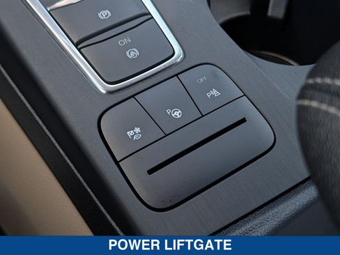 Certified 2020 Ford Escape Titanium FWD image 33