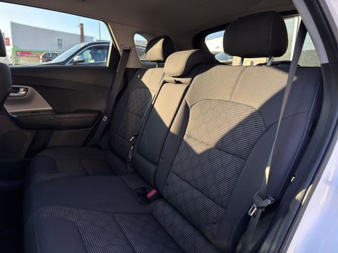 Used 2018 Kia Niro LX image 24