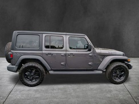 Used 2022 Jeep Wrangler Unlimited Sport AWD/4WD image 3