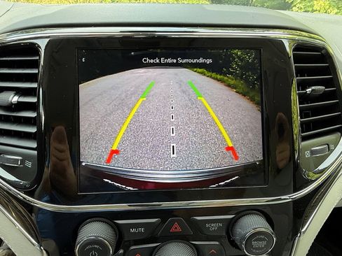 Used 2021 Jeep Grand Cherokee Summit RWD image 27