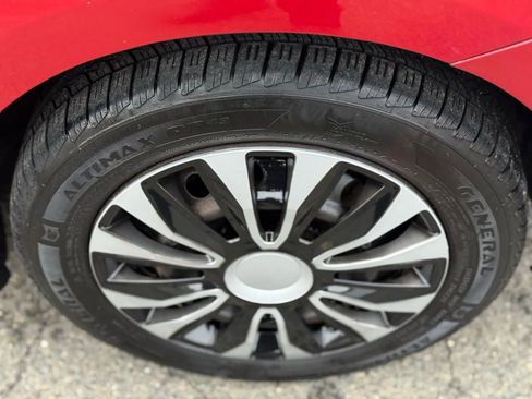 Used 2008 Toyota Yaris S image 31