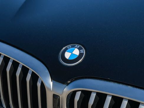Used 2024 BMW X3 sDrive30i w/ Convenience Package RWD image 5