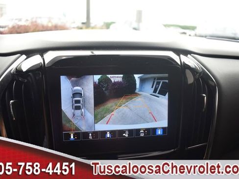 Used 2023 Chevrolet Traverse RS FWD image 39