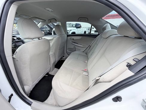 Used 2013 Toyota Corolla LE image 12