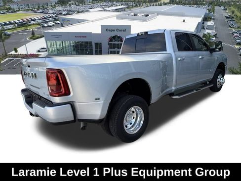 New 2026 RAM 3500 Laramie AWD/4WD image 4
