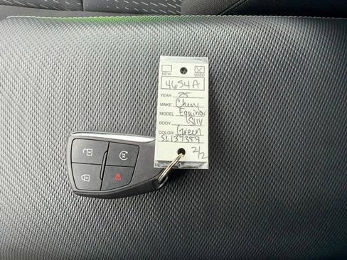 Used 2025 Chevrolet Equinox LT w/ Safety and Technology Package FWD image 35