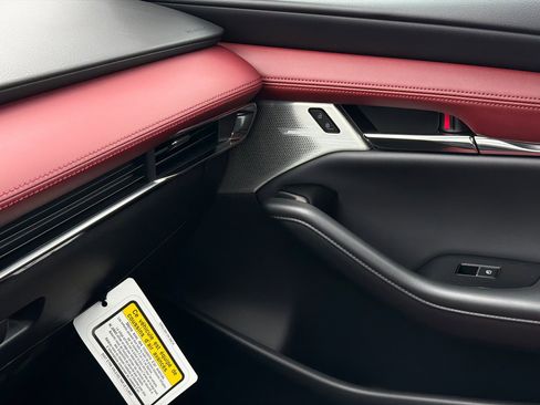 New 2026 MAZDA MAZDA3 2.5 S Hatchback w/ Premium Pkg image 31