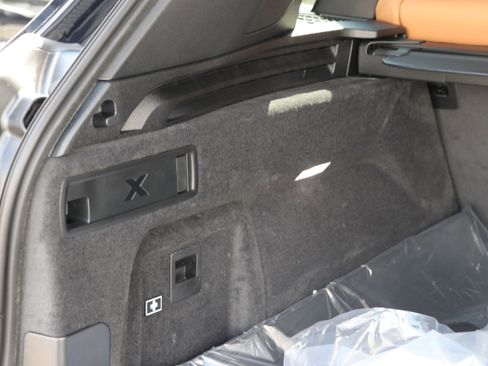 Used 2026 BMW X5 sDrive40i w/ M Sport Package RWD image 39