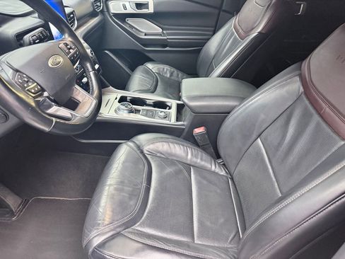 Used 2020 Ford Explorer Platinum w/ Premium Technology Package image 10