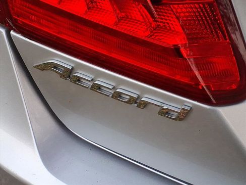 Used 2015 Honda Accord EX-L image 12